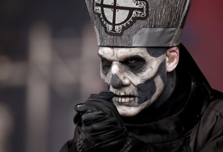 Tobias Forge - Papa Emeritus