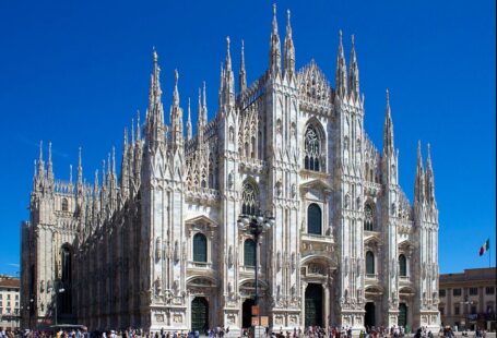 Fotografia semplice diritto d’autore opera fotografica vs fotografia semplice copyright foto Duomo Milano quando una foto è protetta da copyright diritto d'autore fotografie Italia tutela fotografie semplici legge 633/1941 articolo 87 legge diritto d’autore risarcimento uso foto non autorizzato come proteggere foto copyright requisiti opera fotografica artistica sentenza Tribunale Roma fotografia professionalità vs creatività fotografia metadati EXIF protezione copyright watermark foto obbligatorio nome fotografo data produzione differenza tra fotografia semplice e opera fotografica quanto dura il copyright su una foto in Italia cosa fare se qualcuno usa le mie foto senza permesso come dimostrare che una foto è mia posso usare foto trovate su Google devo mettere il watermark sulle mie foto quando una foto professionale è protetta da copyright risarcimento per violazione copyright fotografico come registrare una fotografia SIAE fotografia semplice diritto autore, opera fotografica copyright, fotografia semplice opera fotografica differenza, sentenza fotografia semplice, diritto autore fotografie Italia