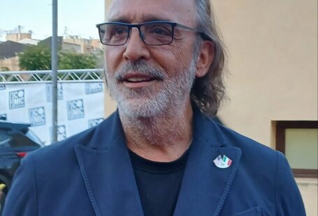 Luca Ward registra la sua voce: la mossa che ogni artista italiano dovrebbe fare