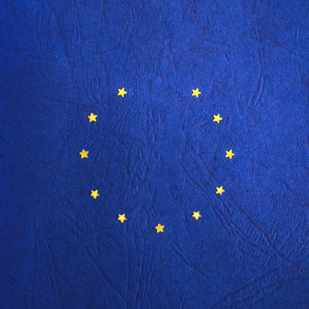 Eurimages requisiti, documenti e checklist legale per coproduzioni Italia-Est Europa. Guida 2026 con tabella ente per ente e errori da evitare.